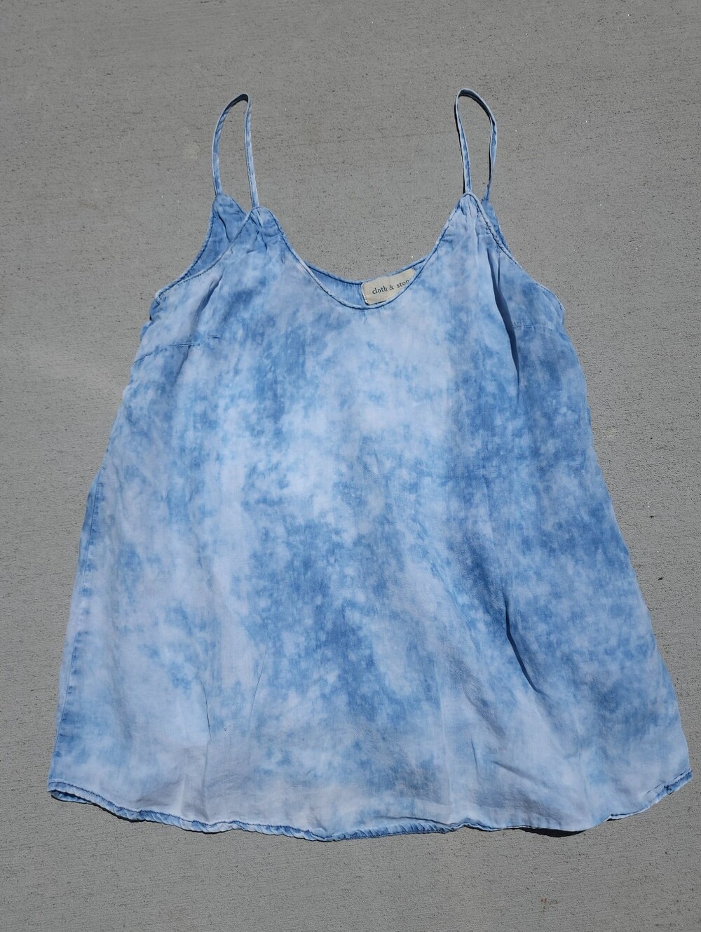 Anthropologie Cloth & Stone Chambray Camisole in an Acid Wash Blue Size Small